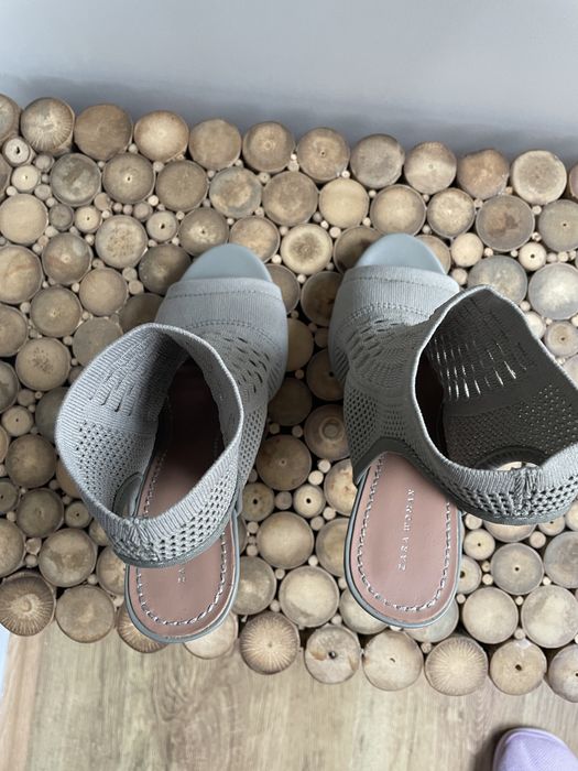 Sandale Zara din material elastic