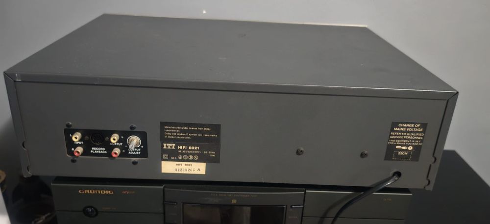 Deck vintage  ITT hi-fi 8021