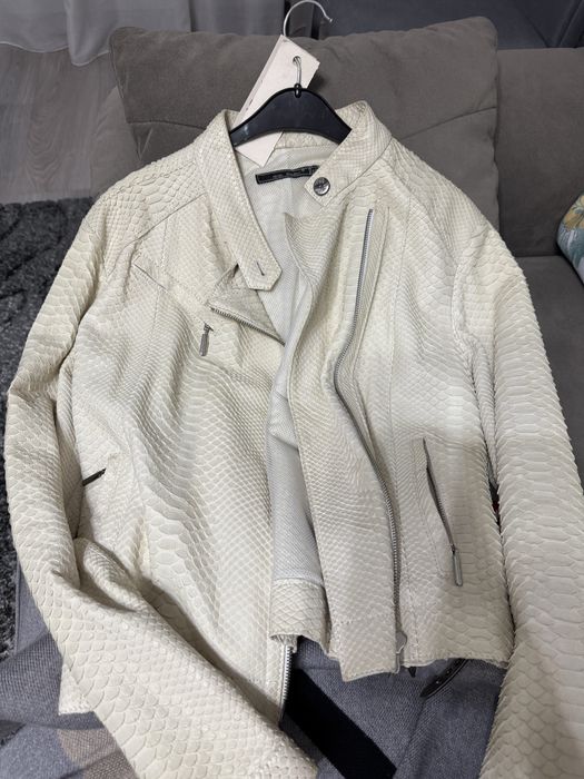 Стильная куртка GIGI Pary