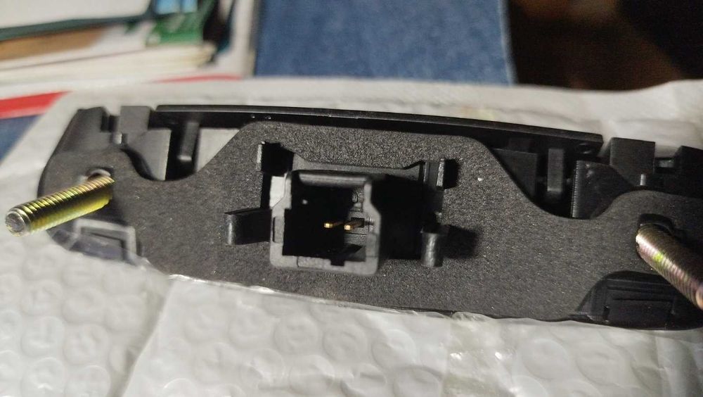 дръжка заден капак пежо 307