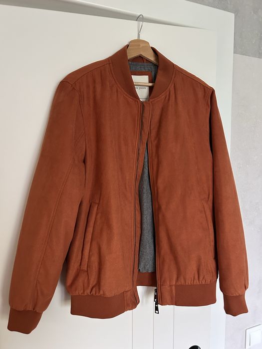 Jacheta bomber noua