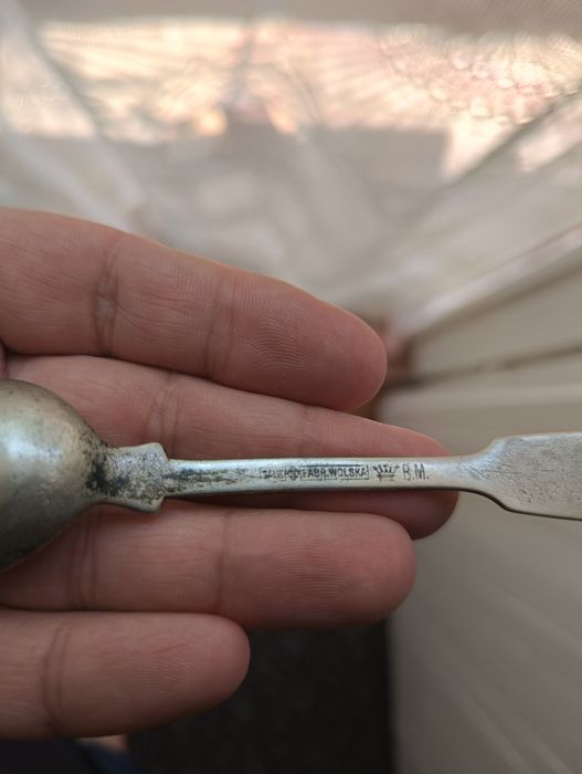 Серебряная и посеребряная антикварные ложки.