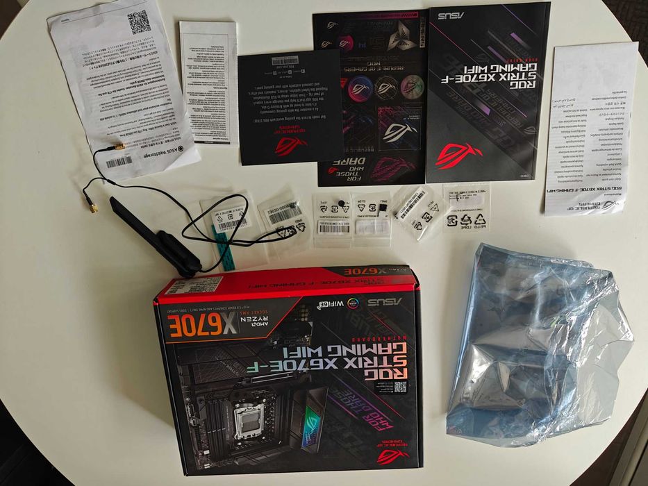 ROG Strix X670E-F gaming wi-fi