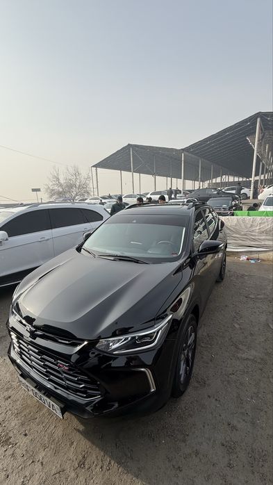 Tracker primier sotiladi. Uzimniki salondan olib xaydaganman.