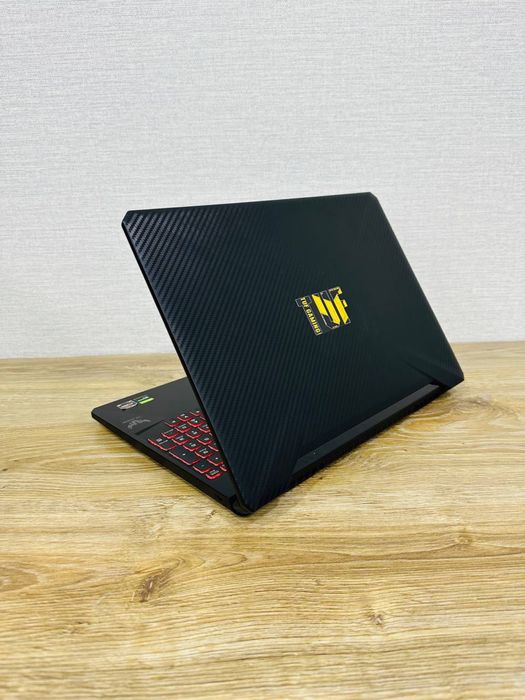 Срочно продается Ноутбук ASUS TUF Gaming FX505D.