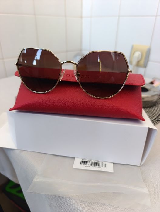 Слънчеви очила Guess