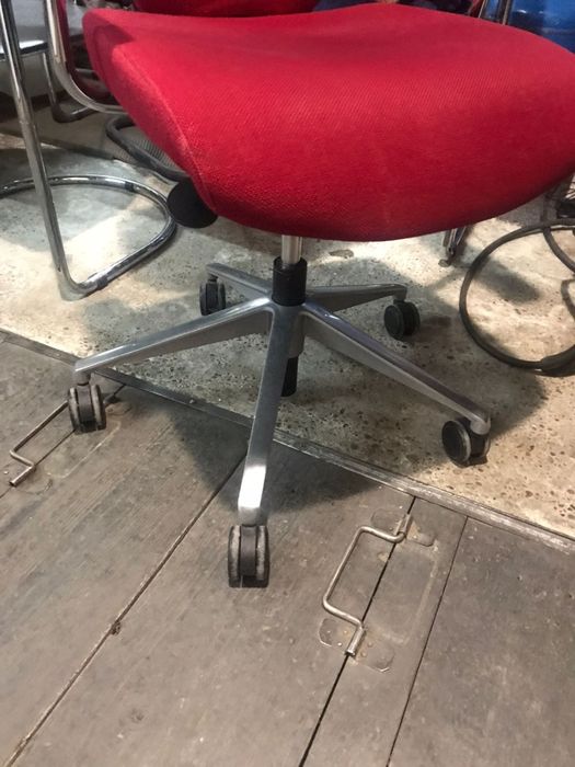 Scaun stabil de birou confortabil