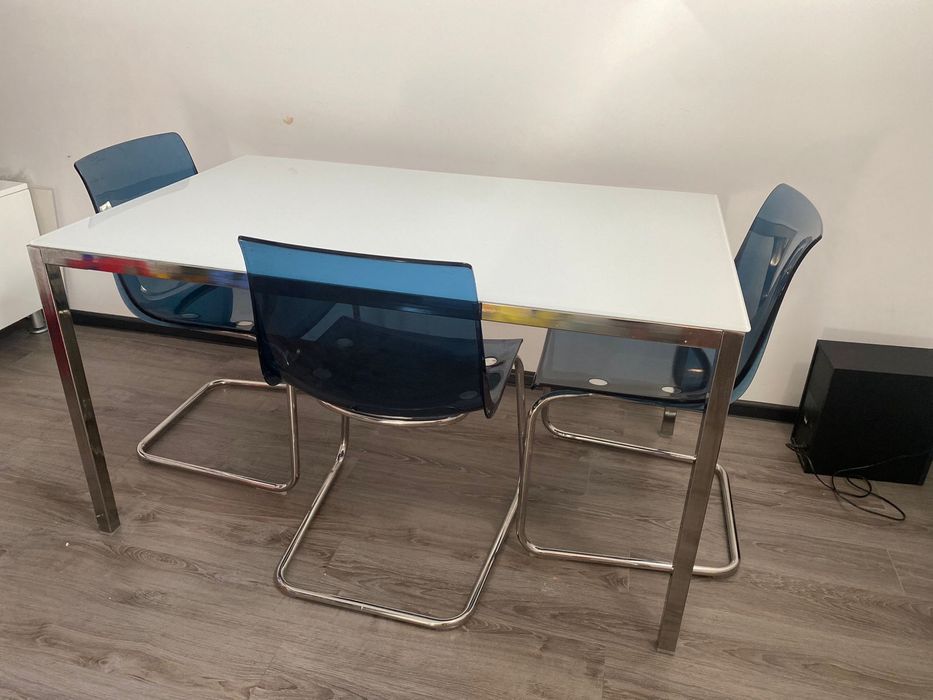 Masa si scaune ikea