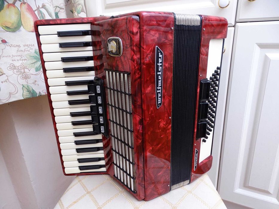 Акордеон Велтмайстер Стела 60 баса