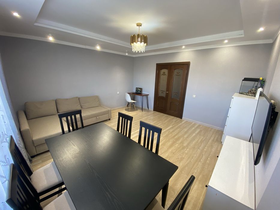 Продам 2-х комн квартиру в 5 мкр