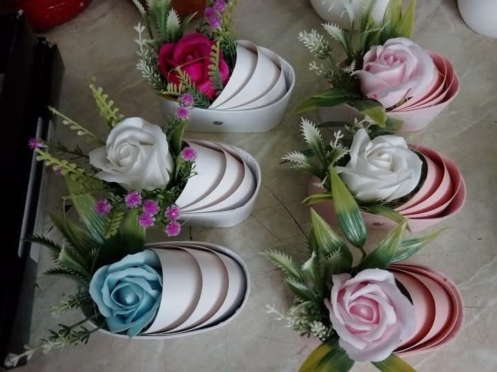 Кашпи с сапунена роза за 8март