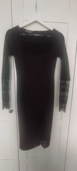 Стилна рокля dp moda (AMIA) S  45 евро.