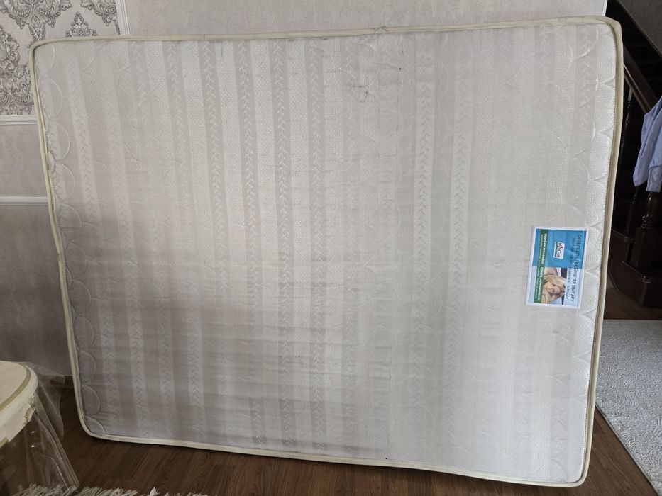Продам матрац.  В хорошем состоянии