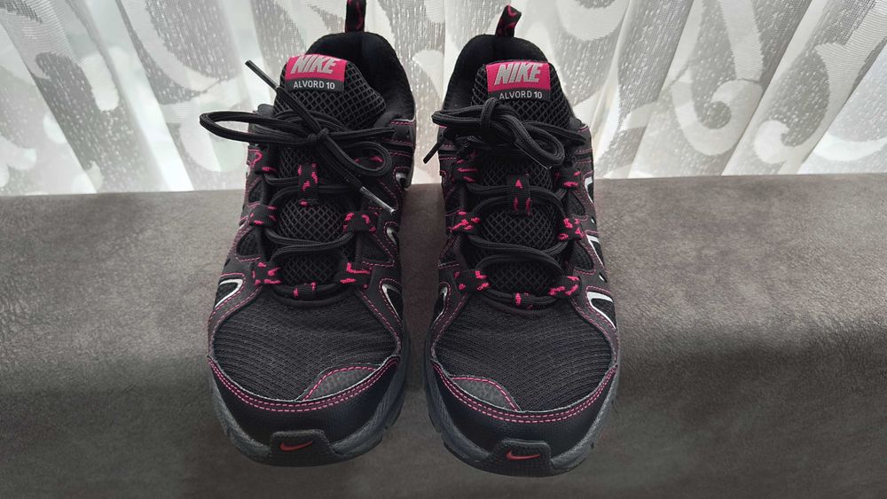 Оригинални дамски маратонки Найк/NIKE, 38.5