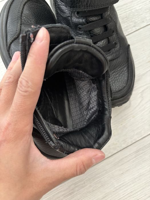 Продам детские ботинки Тифлани