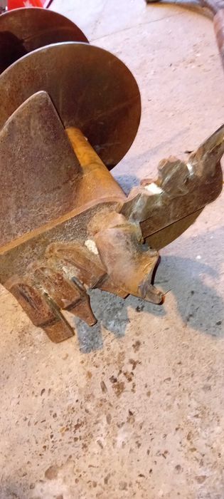 Vand burghiu si compactor