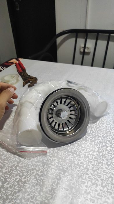 Продам сифон для евро раковины