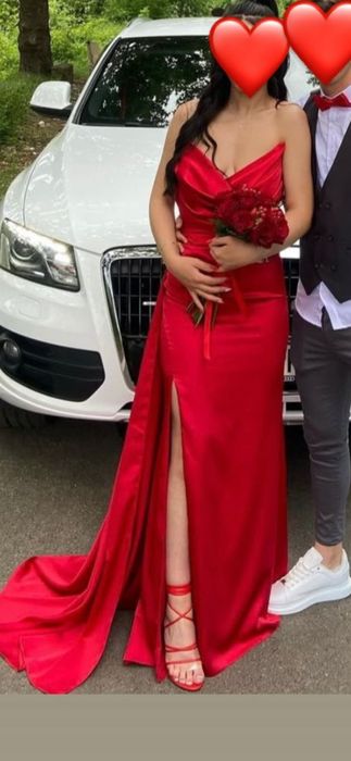 Червена официална сатенена рокля 38 размер