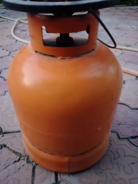 Газовый балон с горелкой