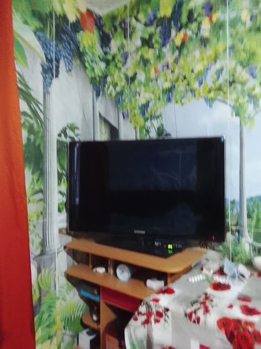 Продаю телевизор Самсунг