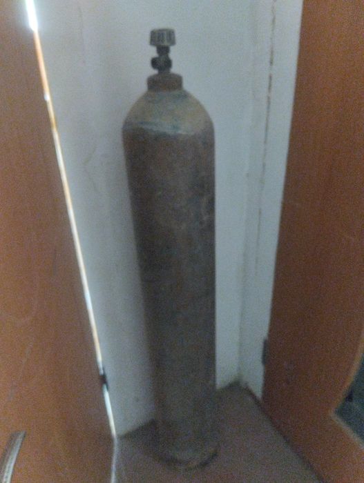 Продам кислородный баллон