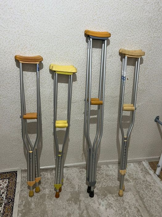 Костыли подмышечные