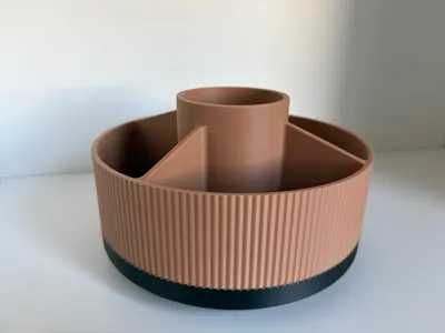 Въртящ се органайзер за бюро