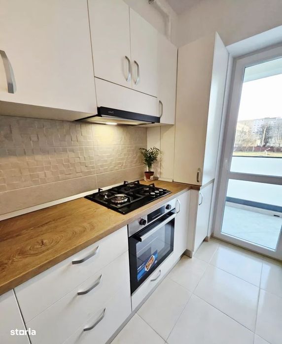 Apartament cu o camera, decomandat, CONEST, etaj 1, 45mp, 400 euro
