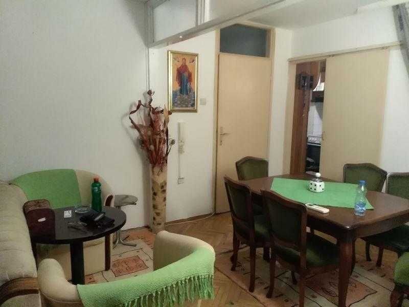 Дава се под наем Тристаен апартамент в Пловдив, Мараша - 89 кв.м за 351.9 € - Снимка #2