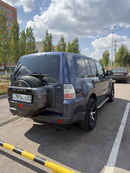 Продам Mitsubishi Pajero 2008г