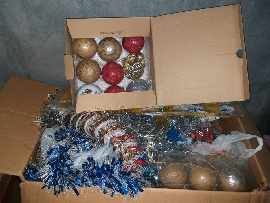 Продам новогоднии игрушки