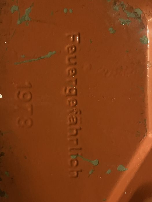 желязна туба от нафта