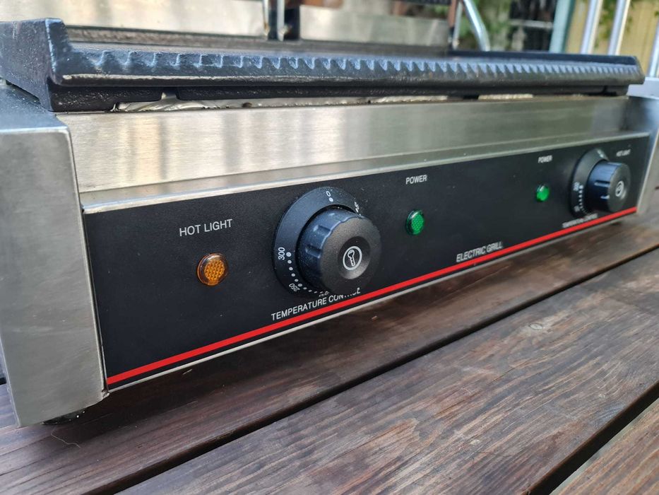 Contact grill dublu profesional Kpro