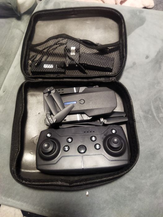 Дрон квадрокоптер