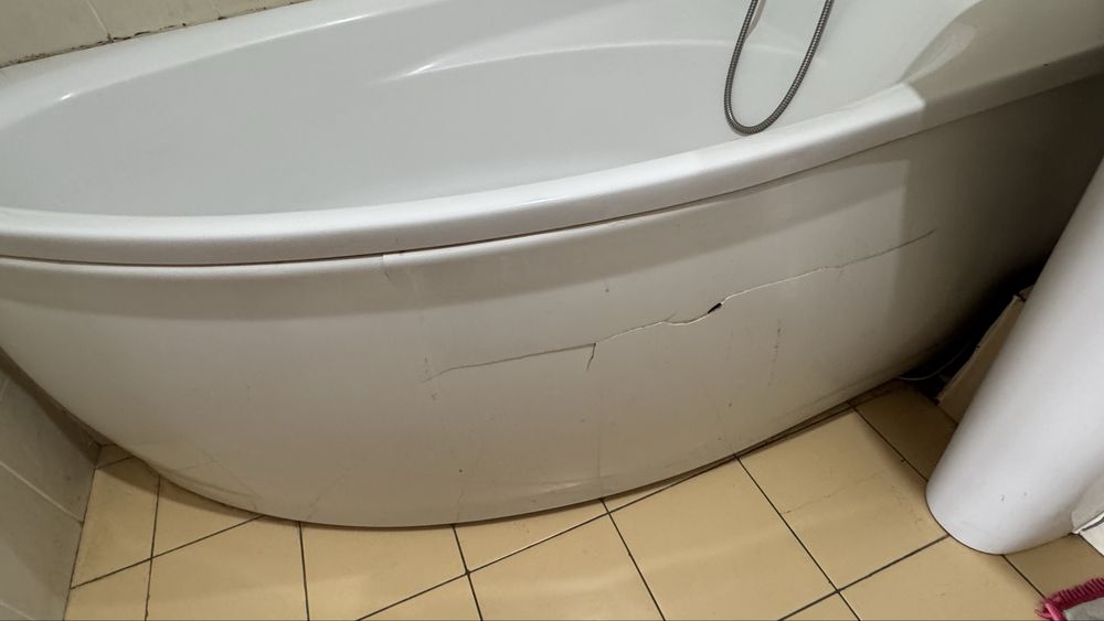 Продам сантехнику б/у со смесителями