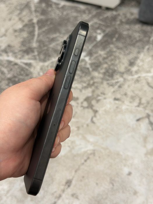 Продам IPhone 15 Pro Max 256Gb