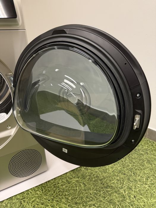 Сушилня BOSCH 9.0 kg кондезационна с термопомпа