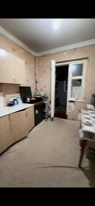 СРОЧНО, Корасаройда 5 хонали квартира сотилади!