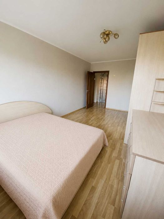 Продам 4 комнатную квартиру