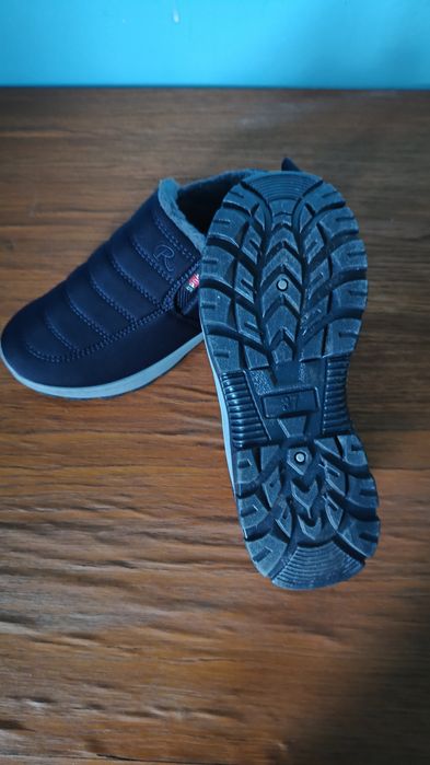 Vând ghete impermeabile și îmblănite