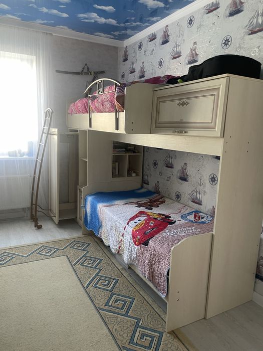 Гарнитур в детскую