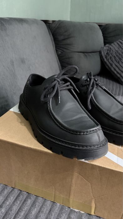 Продам обувь мужскую 43 размер Zara