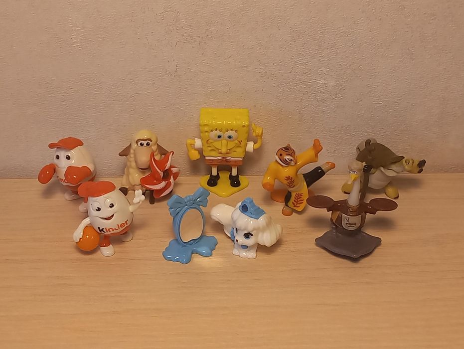 ПРОДАМ игрушки/фигурки киндер сюрприз