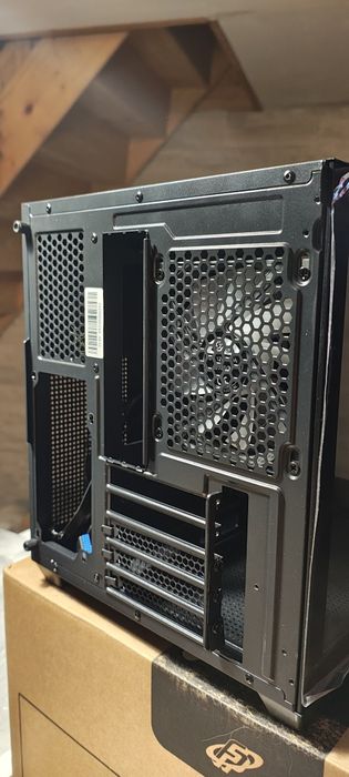 Carcasa pc noua, argb, 3 fan, sticla, cub