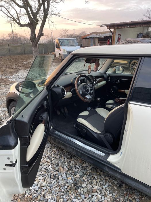 Vând Mini Cooper One