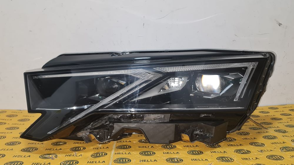 Far full led matrix Skoda Octavia 4 IV Facelift 2024 Crystal 5E4941035 complet modul
