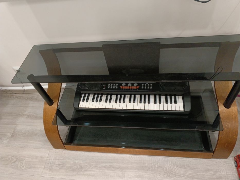 Подставка под телевизор