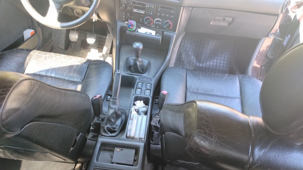 Vând bmw  e34 an 93