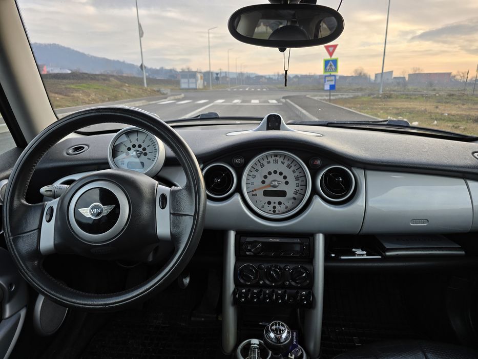 MINI Cooper R50 Chili Red