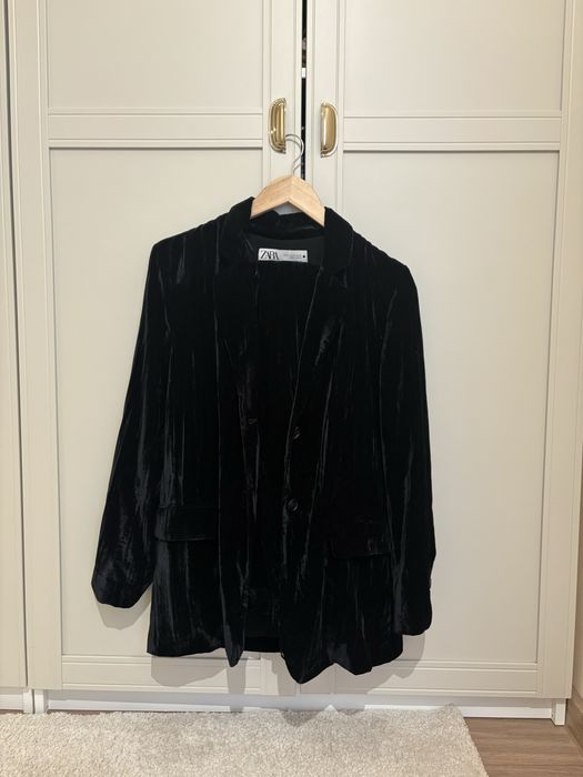 Кадифен костюм Zara